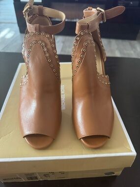 MICHAEL Michael Kors Tan Leather Peep-Toe Studded Ankle Strap Heels